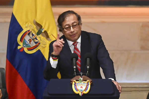 Petro propone que el Gobierno compre hoja de coca para producir fertilizantes - MarketData