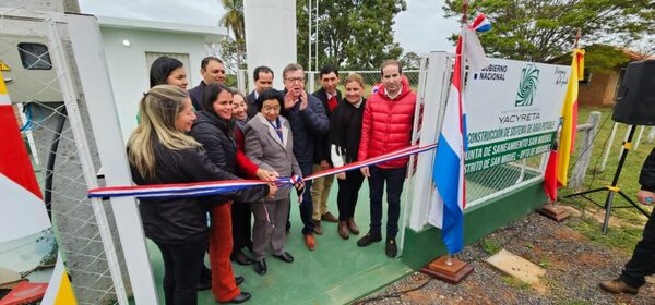 Gobierno habilita sistema de agua que beneficia a unas 1.000 familias de San Miguel Misiones