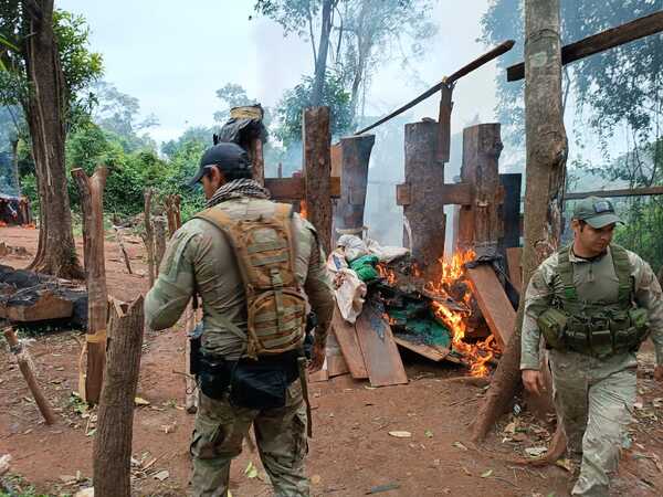 Neutralizan campamentos narcos en Itapúa | 1000 Noticias