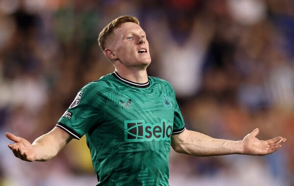 Versus / Newcastle vence al Brighton en choque sin paraguayos