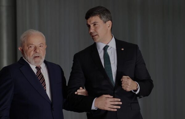 Santiago Peña destaca compromiso de trabajar con el Brasil en los próximos años - ADN Digital