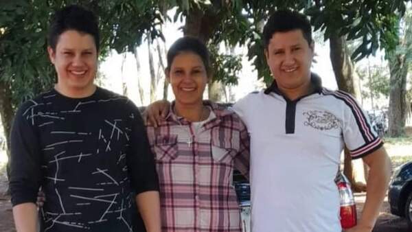 Hermanos se reencuentran con su madre luego de 24 años - Noticiero Paraguay