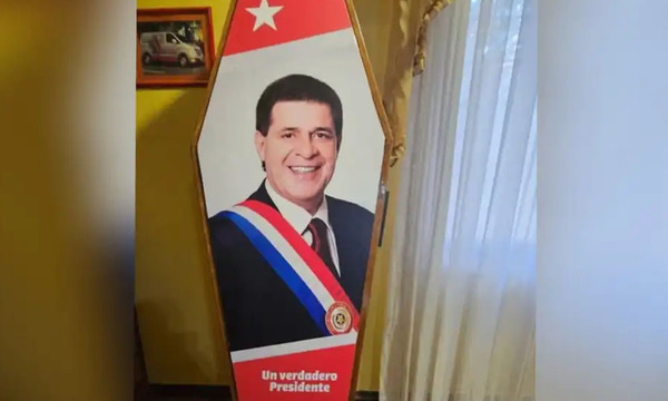 Pidió ir a la tumba con imagen de Horacio Cartes: funeraria mostró el trabajo terminado - OviedoPress
