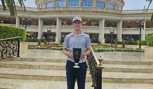Versus / El paraguayo Koropeski es campeón del prestigioso Optimis International Junior Golf