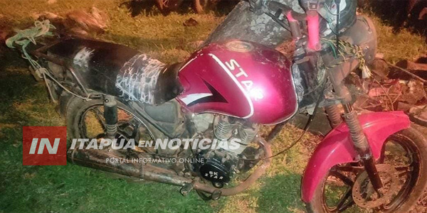 ATROPELLÓ A UN HOMBRE QUE TRASLADABA UNA MOTOCICLETA CAMINANDO Y SE FRACTURÓ LA PIERNA - Itapúa Noticias