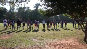 Club Pettirossi organiza evento para instalar iluminación en campo de fútbol