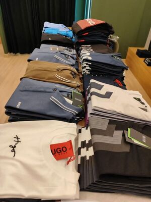 Diario HOY | Incautan productos de "Hugo Boss" falsificados tras allanamiento a comercio
