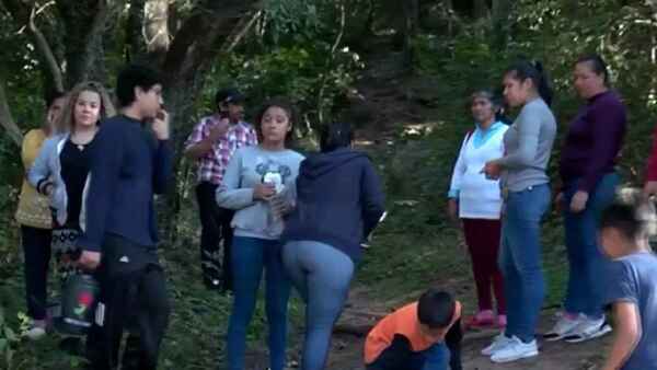 Familiares y amigos realizan misa en memoria de María Ramona en el cerro Cristo Rey