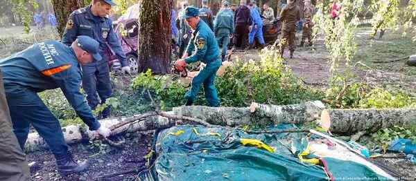 Ocho muertos y diez heridos por “huracán” en Rusia