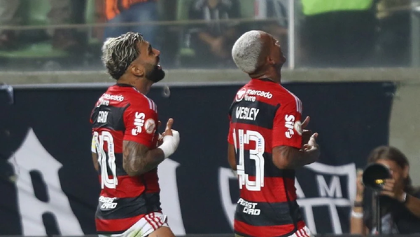 Flamengo vence en medio de un escándalo y avisa a Olimpia