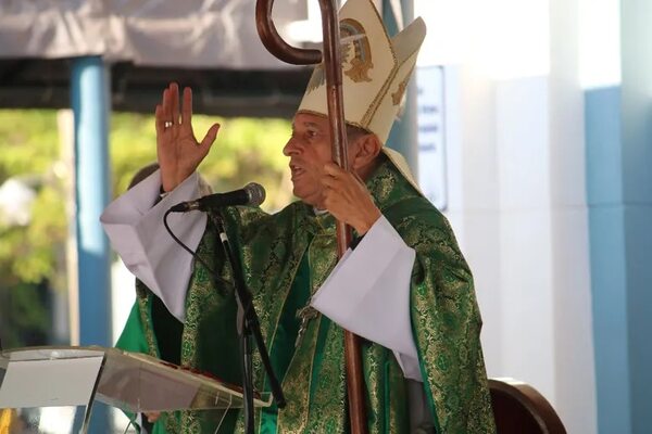 Obispo de Caacupé pidió rezar por el alma de María Ramona - Nacionales - ABC Color