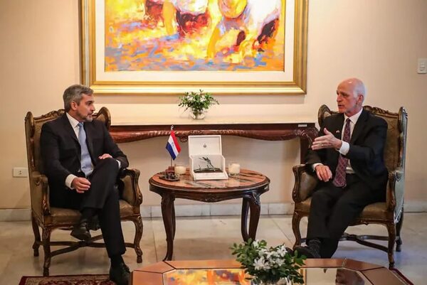 Presidente de Paraguay recibe a congresistas estadounidenses de visita al país - Nacionales - ABC Color
