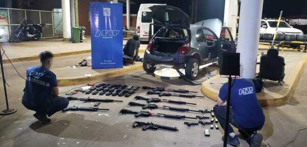 INTENTÓ CRUZAR DE ENCARNACIÓN A POSADAS CON 12 ARMAS DE GUERRA - Itapúa Noticias