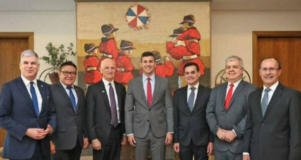 Parlamentarios yanquis están de visita por nuestro país y se reunieron con “Santi”
