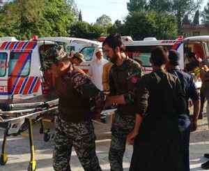 Ataque deja 40 muertos en un mitin en Pakistán