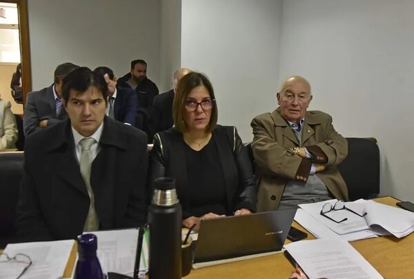 Hoy se conocerá sentencia para exministro Bajac en el caso de supuesta coima - Nacionales - ABC Color