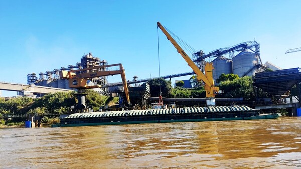 Paraguay pierde competitividad por peaje arbitrario, dice Cafym