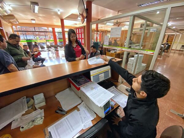 Denuncian que caja paralela funciona en la Municipalidad de Hernandarias - La Clave