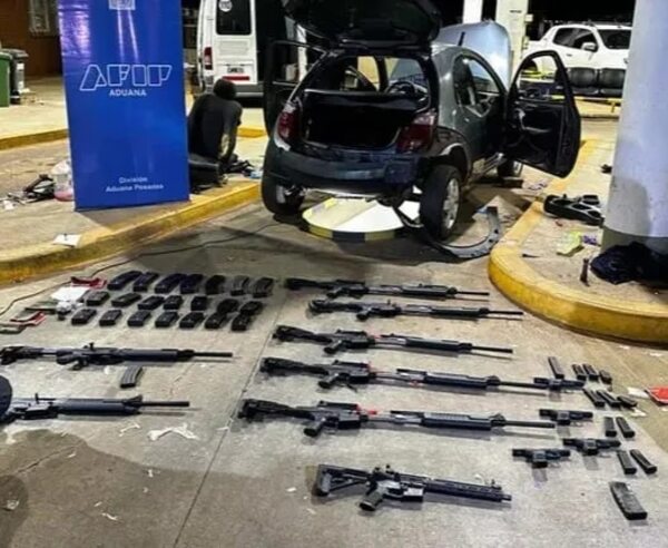 Detienen a ciudadano argentino que intentó pasar armas a Posadas por el Puente Internacional San Roque - Policiales - ABC Color