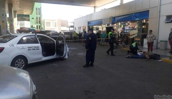 Policías y delincuentes se enfrentaron a tiros y hay un herido