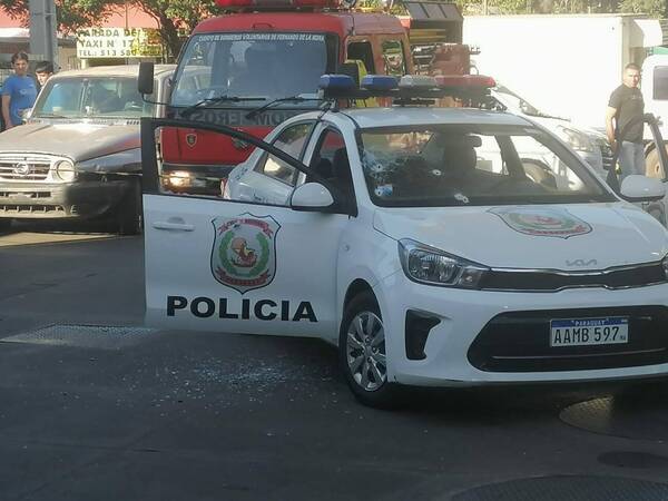 Llovió plomo en un enfrentamiento entre policías y ladrones en una estación de servicios