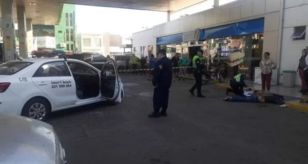Enfrentamiento entre policías y delincuentes en San Lorenzo