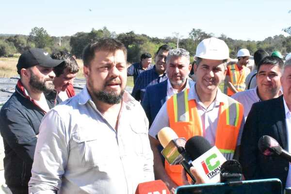 EL SENADOR COLYM SOROKA RECORRIÓ EL GRAN HOSPITAL DEL SUR EN SU FASE DE CULMINACIÓN
