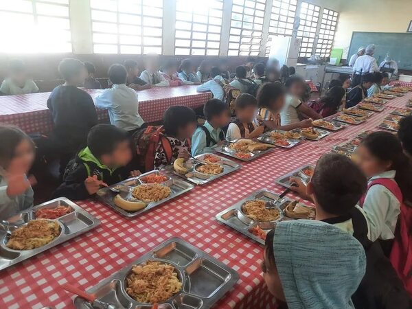 Tras un 2022 sin un plato de comida, finalmente llegó el almuerzo escolar a San Alberto, pero con un gran retraso - ABC en el Este - ABC Color