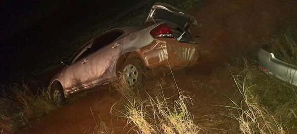 Asaltantes se accidentaron en vehículo que acababan de robar - Policiales - ABC Color