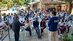 Conversatorio sobre drogas en una escuela de San Antonio - Nacionales - ABC Color