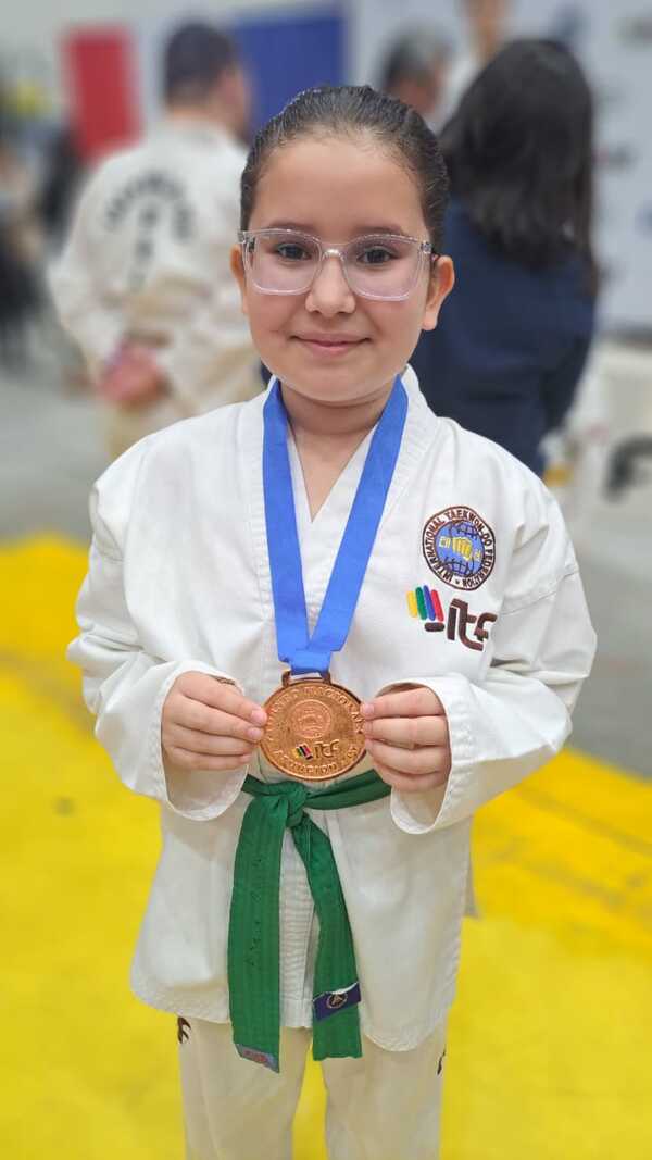 Pedrojuanina se destaca en el Torneo Nacional de Taekwondo!
