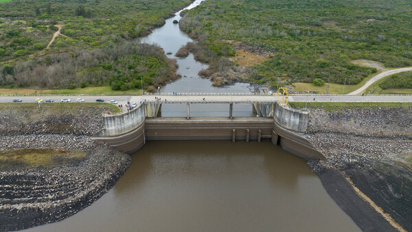 Vuelve a agravarse la crisis hídrica en Uruguay por la caída del caudal de un río