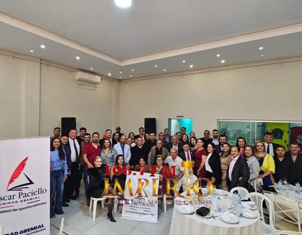 Gremio de abogados de PJC se reunieron con postulante a miembro del Consejo de la Magistratura - Radio Imperio