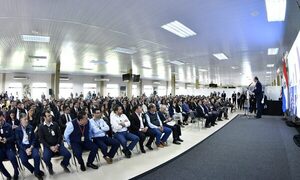 Itaipu incorpora oficialmente a 187 nuevos funcionarios