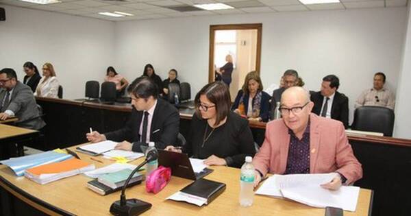 La Nación / Condenan a tres años de cárcel al exministro de la Corte, Óscar Bajac