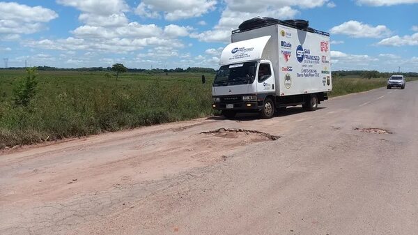 Ruta Simón Bolívar-Cecilio Báez-Yhú, en total abandono - Nacionales - ABC Color