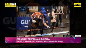Video: Paraguay destrona a Turquía y logra el récord del “asadito más largo del mundo” - Ensiestados - ABC Color
