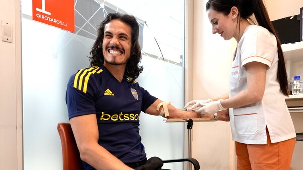 Cavani: "Es una responsabilidad muy grande ponerme esta camiseta"