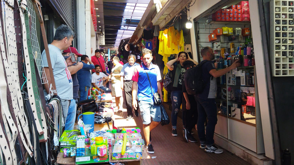 Un real estable y fuerte impulsa el movimiento comercial en CDE - La Clave