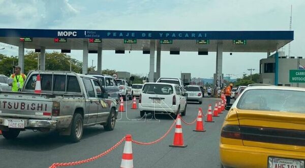 Roncha ciudadana por suba de peaje: camioneros se manifiestan - Noticiero Paraguay