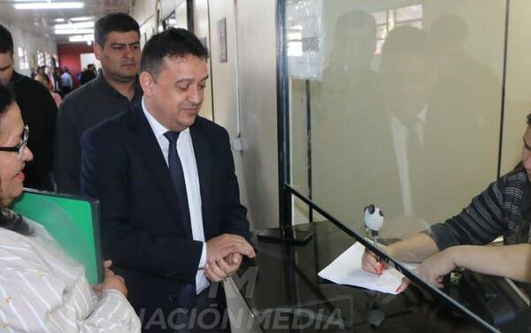 Denuncian a Prieto por millonadas: habría favorecido a “kapé” de campaña, he'i abogado