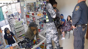 Diario HOY | Capturan a pareja de "asalta farmacias": ambos tenían "abultado" prontuario