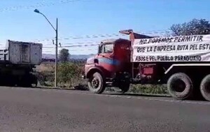 Camioneros protestan por sideral aumento del 200 % en el peaje de Ypacaraí – Prensa 5
