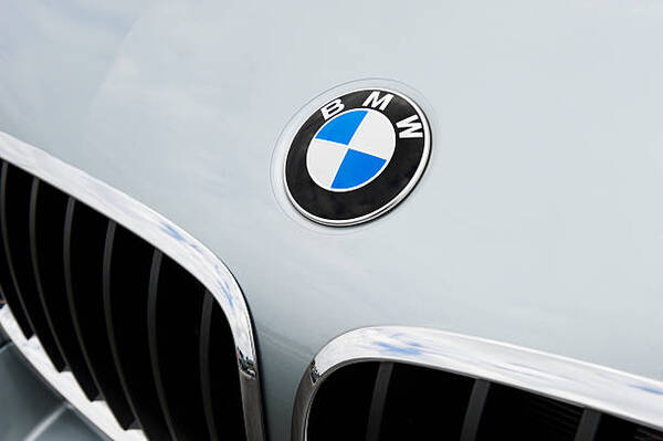 BMW mejora la rentabilidad en su segmento automovil铆stico hasta junio de 2023 - Revista PLUS