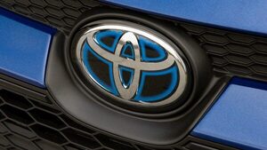 Entre abril y junio Toyota logra un beneficio neto record de 8.361 millones de euros - Revista PLUS