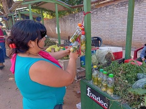 Trabajadores destacan ingresos generados tras masiva venta de la tradicional bebida Carrulim - .::RADIO NACIONAL::.