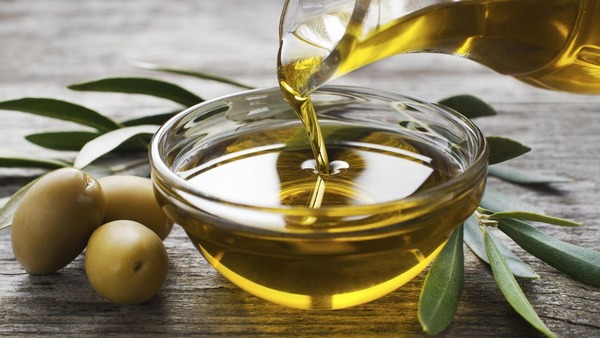 Diario HOY | Media cucharada de aceite de oliva al día reduce riesgo de Alzheimer, según estudio