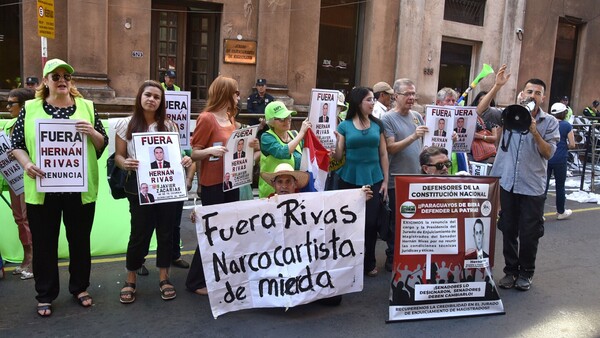 JEM: "Renuncia de Hernán Rivas es una victoria ciudadana", celebra activista
