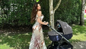 Diosa total, Nadia Ferreira paseando a su bebé en Miami