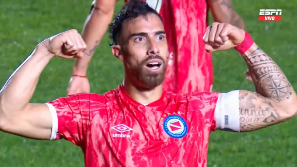 Versus / El gran gol de Gabriel Ávalos para Argentinos Juniors ante Fluminense